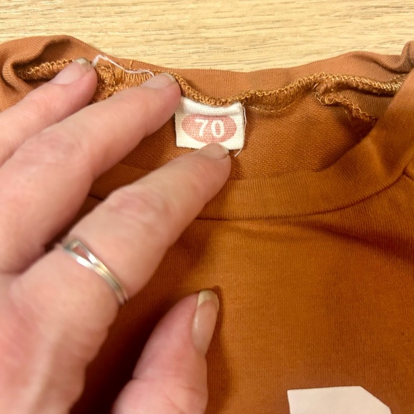 6-12 month Babe sweatshirt - Picture 3 of 4